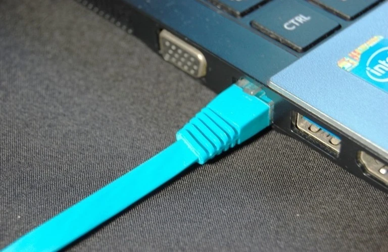専門的な有線LAN工事で快適なネットワーク環境を実現